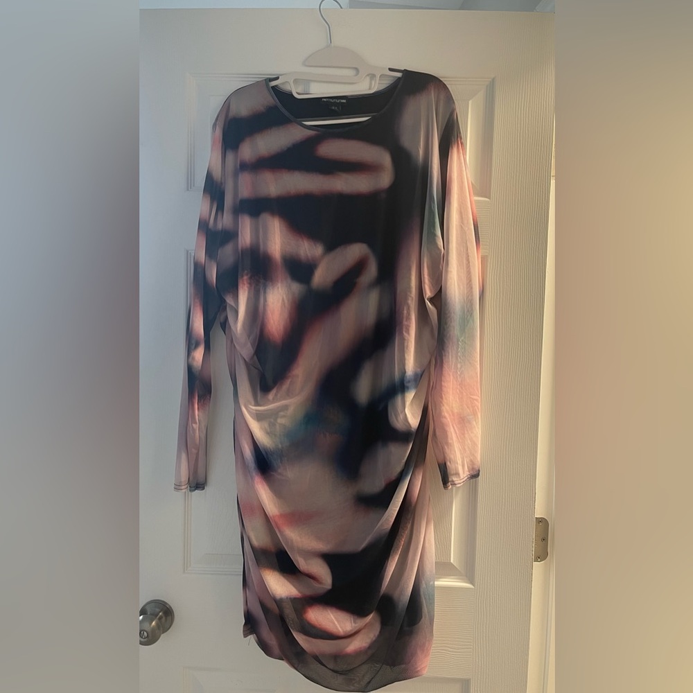 PrettyLittleThing Multicolor Abstract Dress